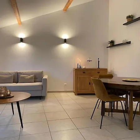 Charmante Maisonnette Au Calme, Proche De Lyon Apartment